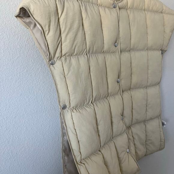 Pilcro Anthropologie Womens O/S Quilted Adjustable Snap Puffer Vest in Cream - Picture 5 of 9
